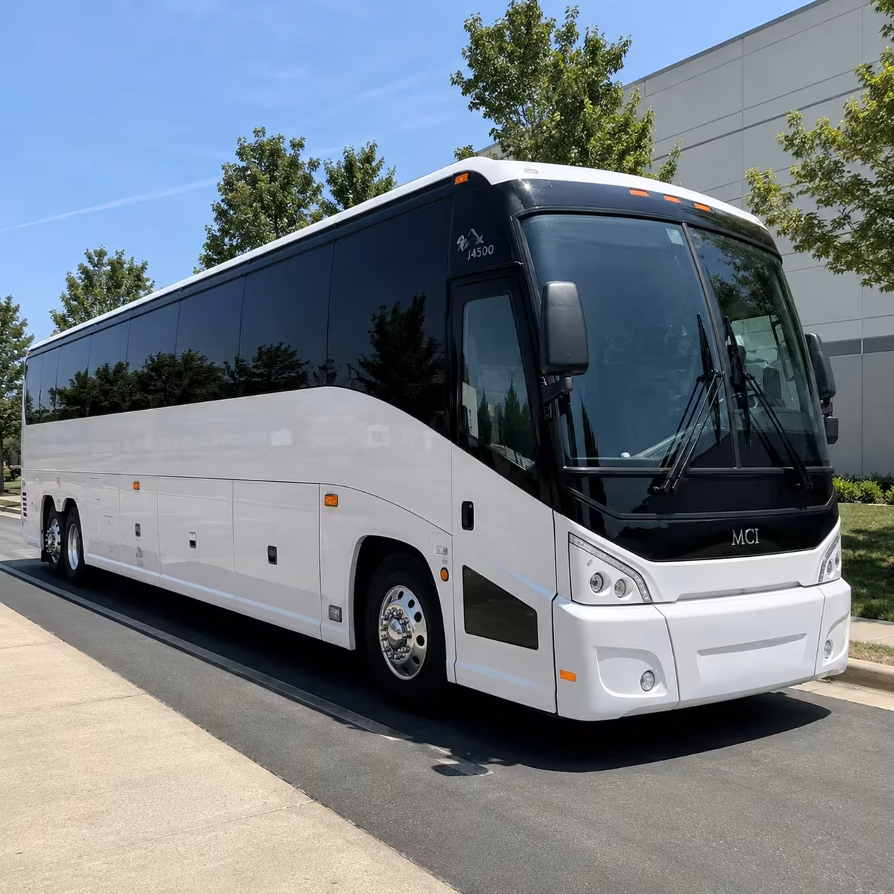 plymouth charter bus rentals to mystic lake amphitheater